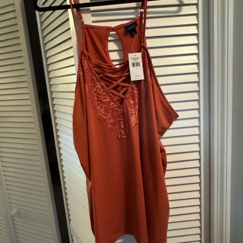 Women's Rust Lace Detail Top